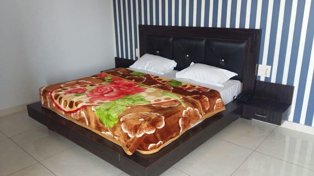 Oyo 30415 Hotel White City Anandpur  Eksteriør billede
