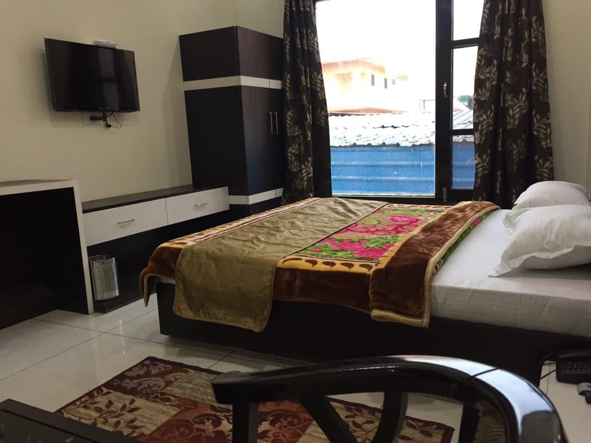 Oyo 30415 Hotel White City Anandpur  Eksteriør billede